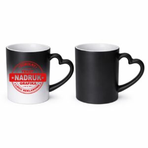 Kubki reklamowe czarny matowy – magiczne z uchem w kształcie serca, 330 ml